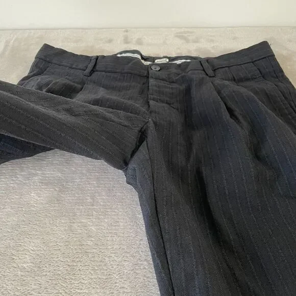 Dolce & Gabbana Pleated Trouser Pants Men 33x30 Black 100% Virgin Wool Striped
